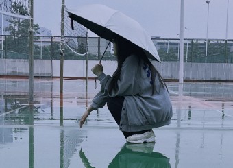 优秀学生作品——郭昕妍 《静谧在雨后》