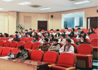 文化与传媒学院举行“皖美赋能”新闻专业毕业实习宣讲会