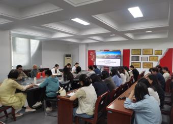 文化与传媒学院开展期中师生座谈会
