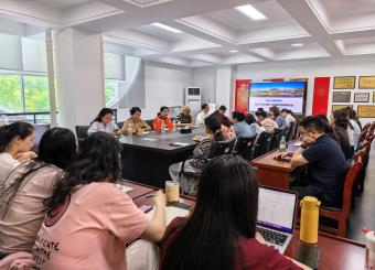 文化与传媒学院召开期中师生座谈会